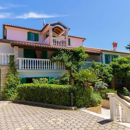 Mit Pool, Klima, Grillplatz, Balkon Lägenhet