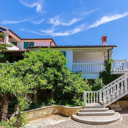 Lägenhet Mit Pool, Klima, Grillplatz, Balkon