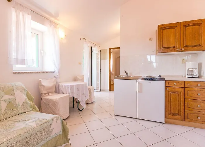 Lägenhet Mit Pool, Klima, Grillplatz, Balkon Medulin